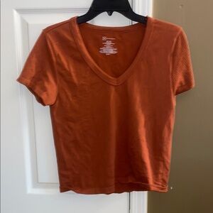 No Boundaries Orange Crop Fitted V-Neck T-Shirt